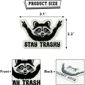 Parche Termoadhesivo Bordado de Mapache 'Stay Trashy' para Sombreros y Mochilas, 2-3 Pulgadas, Blanco y Negro, Fieltro No Tejido - Product Image 3