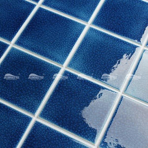 4 Inch Vuông <span class=keywords><strong>Ice</strong></span> <span class=keywords><strong>Crackle</strong></span> Màu Xanh Đậm Gốm <span class=keywords><strong>Mosaic</strong></span> 100X100Mm Gạch Cho Hồ Bơi - Product Image 2