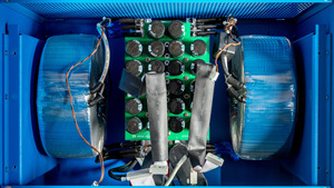 Convertisseur d'énergie V I C T R O N Energy Quattro 48V 10kVA 120V monophasé avec chargeur 140A pour 1741 résidentiel 50/60Hz - Product Image 4