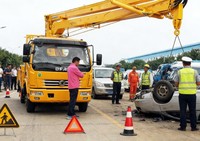 Nouvelle grue mobile AOMAN DongFeng 4X2 à flèche articulée hydraulique 5 tonnes 18M, camion de travail avec plateforme aérienne, boîte de vitesses et moteur renforcés
