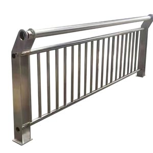 Fabricant de balustrades proposant des designs, tailles, couleurs et traitements de surface personnalisés pour les balcons, les escaliers et les applications extérieures - Product Image 1