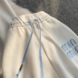 Completo in Maglia per Donna: T-shirt a Maniche Corte con Ricamo a Lettere sul Colletto e Pantaloni a <span class=keywords><strong>Gamba</strong></span> <span class=keywords><strong>Larga</strong></span> a Vita Alta Modellanti - Product Image 6