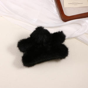 Pince à cheveux en peluche tendance pour femme, motif étoile, couleur unie, en plastique, 13 cm, style coréen, collection automne/hiver - Product Image 4