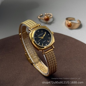Orologio da Donna DUKE NICLE con Cassa Quadrata, Elegante e Sofisticato, Minimalista con Dettagli in Diamanti e Cinturino a Rete, Movimento al Quarzo - Product Image 2