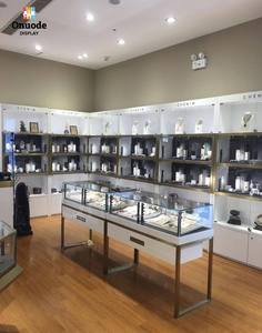 Diseño y Decoración Completa de Joyerías |   Vitrinas y Muebles de Exhibición Personalizados para Joyerías de Lujo - Product Image 1