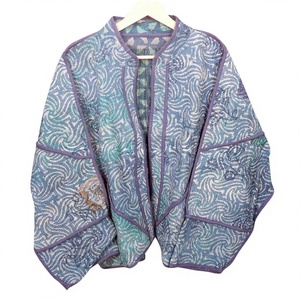 Chaqueta Kantha Vintage al por Mayor, Acolchada a Mano, Cuello Mandarín, Transpirable, Ecológica, 100% Algodón, de Secado Rápido, para Artesanos Indios - Product Image 1