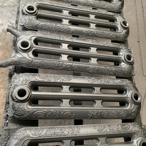 Jiangsu beigelai <span class=keywords><strong>antiguo</strong></span> agua caliente hogar usado <span class=keywords><strong>radiador</strong></span> de <span class=keywords><strong>hierro</strong></span> <span class=keywords><strong>fundido</strong></span> 3 columnas rococó una sección en primer - Product Image 2