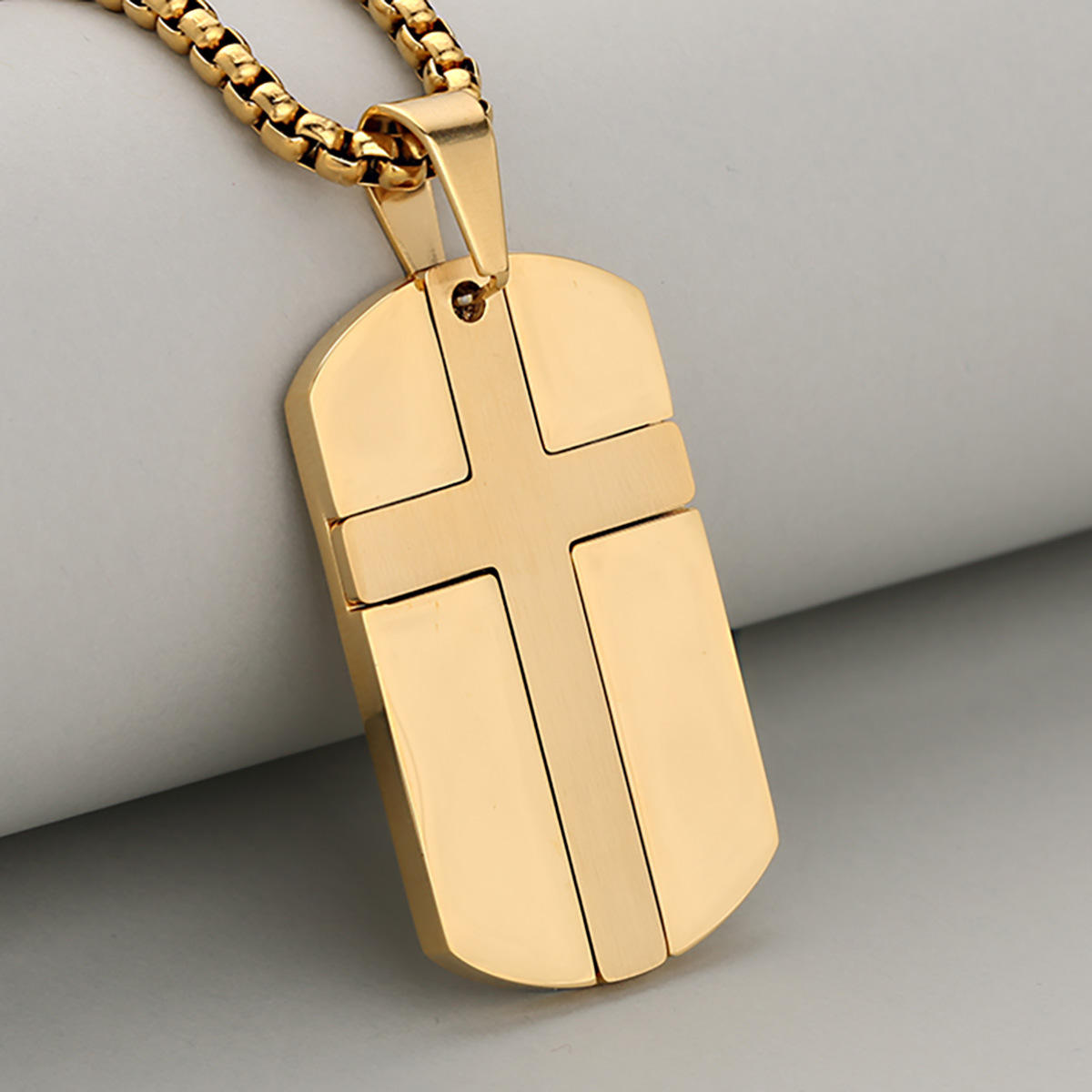 Pendentif unique en or