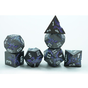 Nouveau <span class=keywords><strong>jeu</strong></span> de dés <span class=keywords><strong>RPG</strong></span> polyédriques Dragons 7 pièces fait à la main <span class=keywords><strong>jeu</strong></span> du MDN <span class=keywords><strong>bon</strong></span> prix en métal en alliage de zinc - Product Image 6