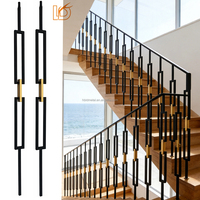 Balustre d'escalier en métal noir uni de style moderne, rectangulaire, carré, avec tige en fer forgé pour rampe d'escalier intérieure en bois