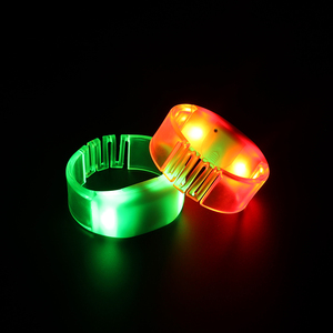 Pulsera LED Inteligente Personalizable con Control Remoto DMX Programable, Pulsera LED Intermitente - Product Image 1