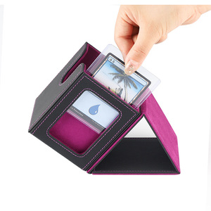 Boîte de jeu de cartes personnalisée en cuir PU pliable avec couvercle magnétique pour les jeux de cartes <span class=keywords><strong>MTG</strong></span> Commander et les cartes à collectionner - Product Image 1