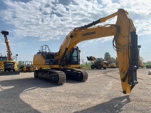 รถขุดไฮดรอลิกแบบตีนตะขาบสำหรับงานหนัก รุ่น 939F ใหม่ ขนาด 39 ตัน พร้อมเครื่องยนต์คัมมินส์ ระบบไฮดรอลิกคาวาซากิ และรับประกัน 1 ปี - Product Image 4