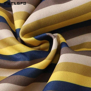 Sudadera con capucha y cremallera para hombre, con estampado gráfico circular y tela de rizo ligera, para marca de ropa urbana de etiqueta privada. - Product Image 3