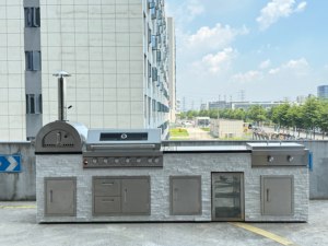 Îlot de barbecue à gaz en acier inoxydable haut de gamme sur mesure avec four à <span class=keywords><strong>pizza</strong></span> et plaque de cuisson, 7 brûleurs et sécurité flamme pour les réunions de famille - Product Image 4