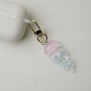 Gradient Jellyfish Keychain Aurora Shimmer Resin Pendant Bag <b>Accessory</b> Decoration Holiday Gift - Product Image 4
