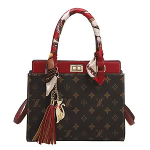Customized European and American elegant fashion high-capacity trendy lady handbag single big bag
