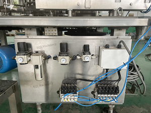 Machine de remplissage isobare de précision pour bière avec pré-évacuation sous double vide pour ligne de mise en bouteille de bière en verre - Product Image 4