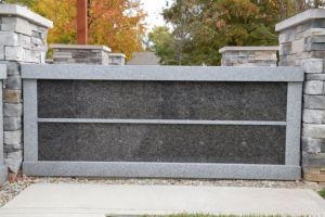 Columbario de Granito Gris de 72 Nichos, Estilo Americano Tradicional, con 1 Año de Garantía, para Uso en Cementerios - Product Image 4