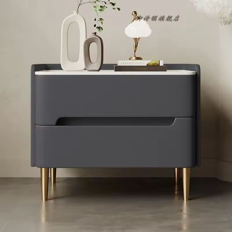 สีเทาเข้ม