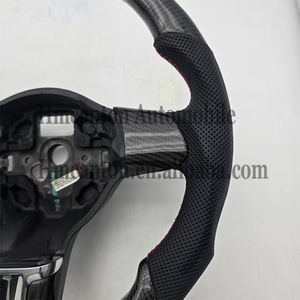 Vente en gros à bas <span class=keywords><strong>prix</strong></span> Volant en fibre de carbone en cuir perforé pour Volkswagen <span class=keywords><strong>Golf</strong></span> 6 Volant de voiture - Product Image 3