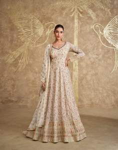 Robe Anarkali Full Heavy Look Robes brodées avec robe pakistanaise Dupatta brodée pour la vente à l'exportation - Product Image 3