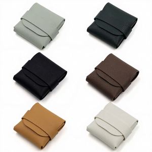 Estuche Pequeño para Condones de Viaje, Discreto, para Llevar en el Bolsillo, Funda de Cuero PU para Condones - Product Image 1