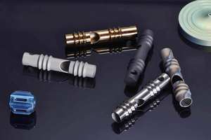 Sifflet en titane pur à haute fréquence, camping en plein air, sifflet de survie à haut décibel, sifflet d'entraînement - Product Image 4