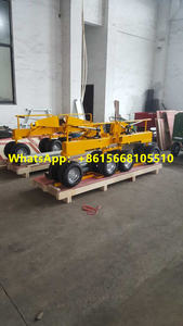 Machines de transport de pelouse Petites machines de transport de <span class=keywords><strong>gazon</strong></span> artificiel Machine de levage et de pose de rouleaux d'herbe artificielle - Product Image 3