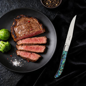 Ensemble de 6 couteaux à steak Laguiole dentelés et tranchants de 5 pouces en acier inoxydable, manche en véritable nacre, ambidextre, pour restaurant - Product Image 3