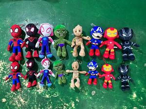 EN STOCK Juguetes de Peluche Clásicos de Spiderman de Dibujos Animados para Niños, Peluches de 8 Pulgadas para Máquina de Garras, Juguetes de Superhéroes de <span class=keywords><strong>Marvel</strong></span> - Product Image 3