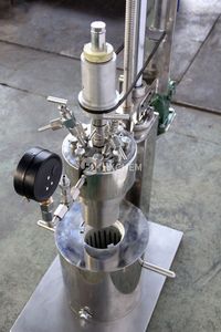 Autoclave de laboratorio automático bibo con revestimiento de titanio para lixiviación por agitación, incluye recipiente, motor, PLC y olla de reacción - Product Image 2