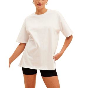 Precio al por mayor de alta calidad 100% algodón camiseta en blanco mujeres logotipo personalizado impresión Casual de gran tamaño corto exportación listo BD - Product Image 1