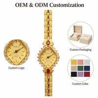 Jam Tangan Wanita Fashion Emas Kecil dengan Dial Berlian Gaya Court, Tali Pola Bunga Buatan Tangan yang Indah, Penunjuk Quartz, dan Casing Akrilik.