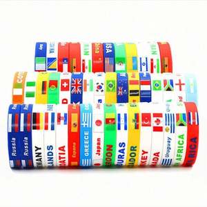 Bracelet en silicone Coupe du Monde 2026, Bracelet Souvenir USA Canada Mexique, Cadeau Personnalisé pour Supporters de Football avec Logo pour Promotion en Gros - Product Image 1