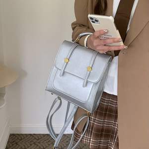 Bolso de Pecho Plateado para Mujer, Correa Ajustable, Cierre Magnético, Uso Diario - Product Image 2