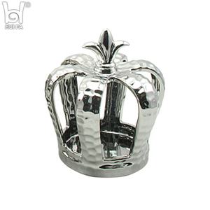 Bougeoir d'église en <span class=keywords><strong>céramique</strong></span> décoré de <span class=keywords><strong>couronne</strong></span> superficielle Type de <span class=keywords><strong>métal</strong></span> argenté de luxe pour la décoration de la maison et l'utilisation de support de bougie - Product Image 6