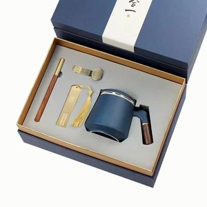 Coffret Cadeau d'Entreprise Promotionnel Haut de Gamme avec Carnet, Stylo, Marque-page et Tasse – Articles Souvenirs pour Événements du Nouvel An - Product Image 2