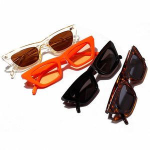 Gafas de Sol de Ojo de Gato Rojas Vintage de Moda para Hombre y Mujer, con Logotipo Personalizado, Protección UV400, Montura Pequeña Cuadrada, Gran Venta - Product Image 3