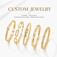 Mosen Maßgefertigtes Edelstahl-Armreif-Set OEM Gold-Ketten-Knoten Pavé CZ Charm für Abendkleider-Styling