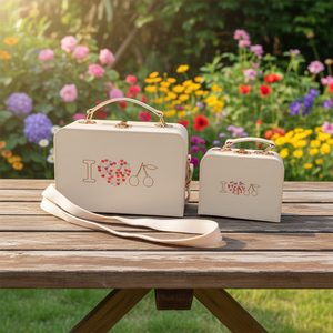 Caja de Cartón para Niños <span class=keywords><strong>con</strong></span> Diseño Personalizado, Forro de Esponja y Asa Ecológica para Empacar Ropa y Regalos - Product Image 1