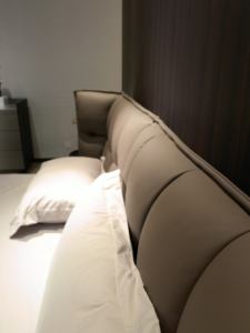 Cama Tapizada Cómoda de Venta Directa de Fábrica de Diseñador Italiano, Cama King de Estilo Italiano Moderno para Juego de Muebles de Dormitorio - Product Image 4