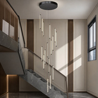 Lustre en fer forgé pour villas duplex ; Conception multi-têtes à suspension longue pour espaces ouverts à double hauteur ; Moderne
