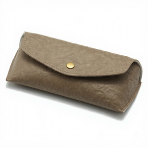 Étui pliable portable en PU pour lunettes de soleil et de vue – Sac de rangement protecteur, écologique, tendance et résistant à la compression – Kiss - Product Image 3