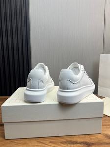 Chaussures en cuir décontractées rétro pour hommes, avec coussinets amortissants, adaptées à la marche et à la course en toutes saisons. - Product Image 5