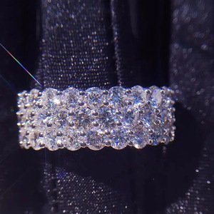 Bague de luxe pavée de pierres rondes pour hommes et femmes, bijou élégant pour les affaires - Product Image 3