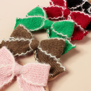Nouveau Noël Bébé Bande De Cheveux pour Enfants Tricoté En Peluche Arc <span class=keywords><strong>sur</strong></span> Élastique En Nylon Tête Bijoux <span class=keywords><strong>Bandana</strong></span> - Product Image 2