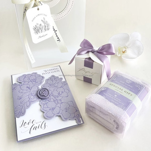 Ensemble de cartes d'invitation de mariage élégantes à motif floral Vanille, modèle 465, en papier coton, avec détails en estampage à chaud et logo personnalisé - Product Image 4