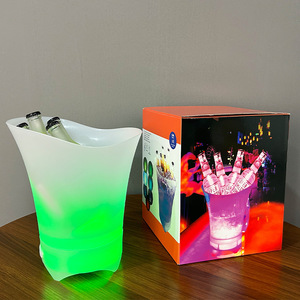 Hielera Portátil con Iluminación LED RGB y Altavoz Bluetooth Integrado para Camping y Picnic, Directo <span class=keywords><strong>de</strong></span> Fábrica - Product Image 3