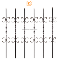 Vente en gros personnalisé solide carré double ruban torsadé et double papillons balustres en fer forgé rampe d'escalier